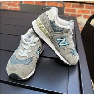 Toddler new balance shoe